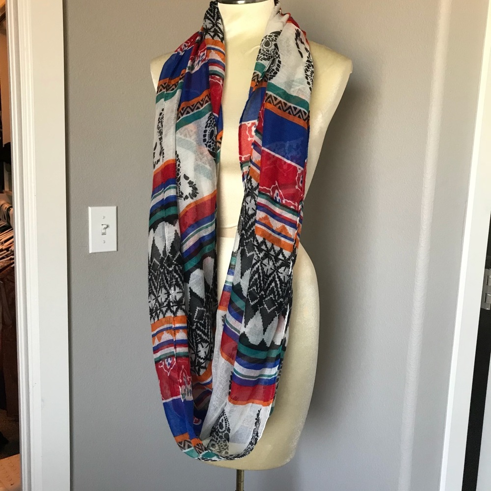NWOT infinity scarf